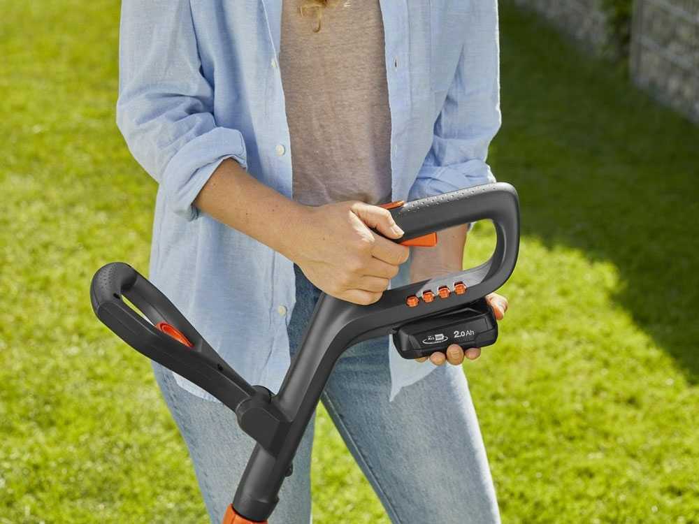 Gardena EasyCut 23/18V P4A – Coupe-Bordures Sans Fil 23 Cm Avec Manche Télescopique Réglable
