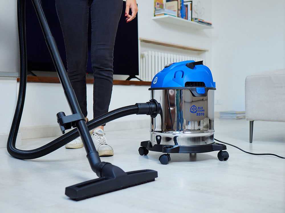 ANNOVI REVERBERI 51205 - 43L-4300L Série 43L - 4300 L Aspirateur solide