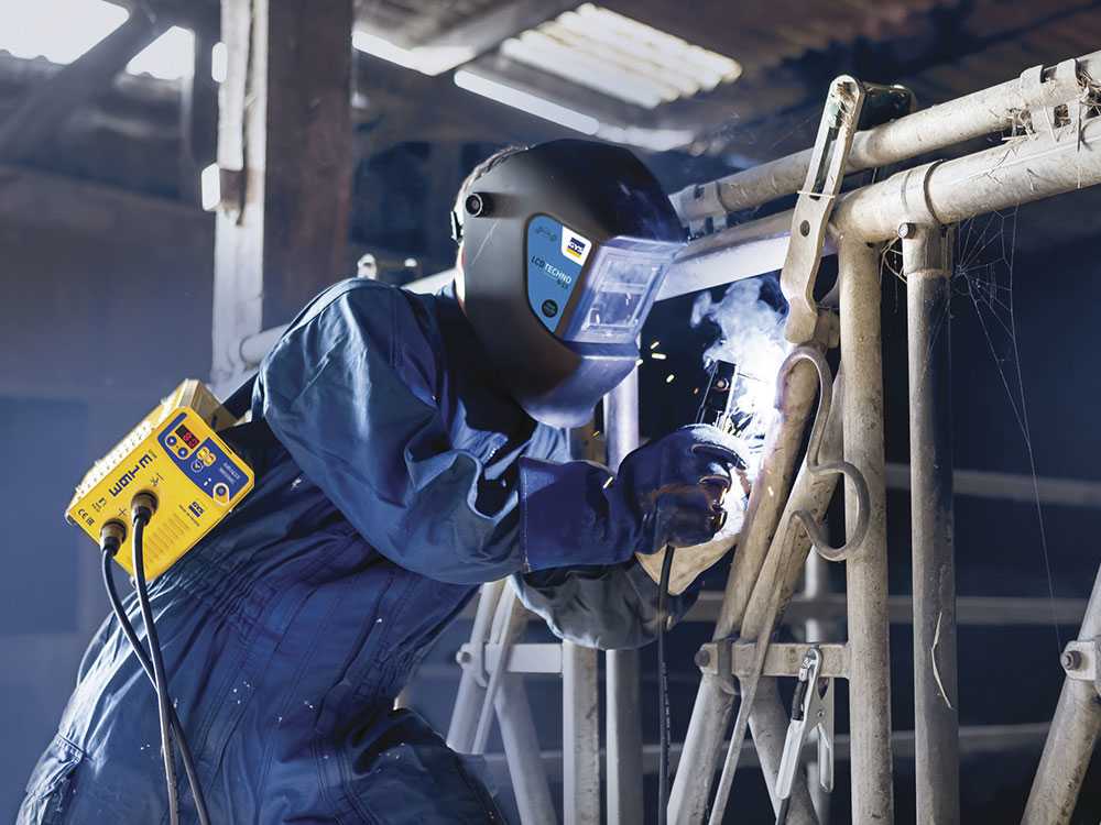 Soudeuse électrode 200a GYS Poste à Souder MMA 200A - 230V Monophasé - Arc Force, Anti-Sticking, Hot Start - 5kg Saldatrice Ad Elettrodo