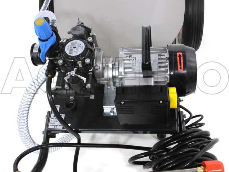 Groupe motopompe de pulv&eacute;risation Comet MC 25 - moteur monophas&eacute; sur chariot avec cuve 120 l