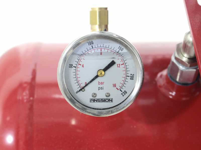 Motocompresseur avec moteur Loncin AgriEuro CB 25/520 LO compresseur thermique &agrave; essence