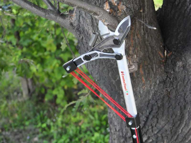 &Eacute;chenilloir &agrave; corde Castellari Tucano VG 6 - Cisaille coupe-branches avec perche t&eacute;lescopique 6 m