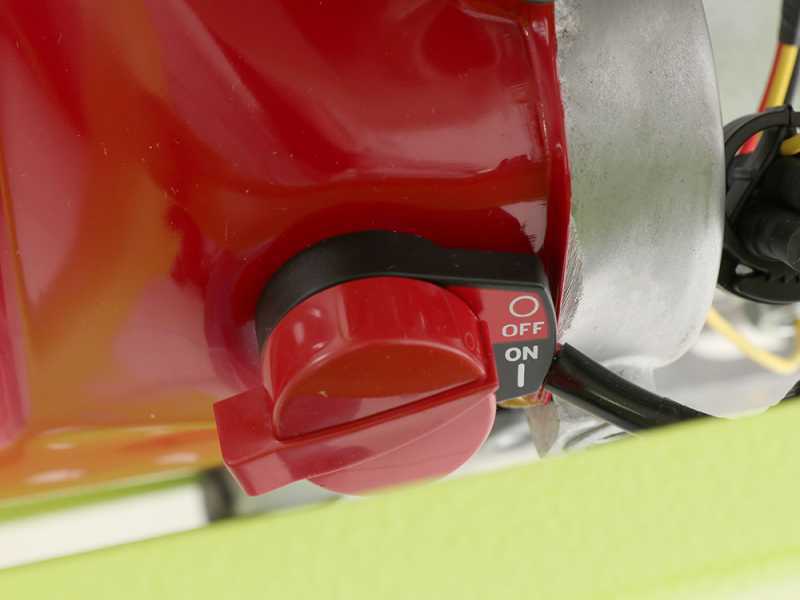 Groupe &eacute;lectrog&egrave;ne 5,4 kW monophas&eacute; &agrave; essence Pramac E 8000 avec moteur Honda GX 390