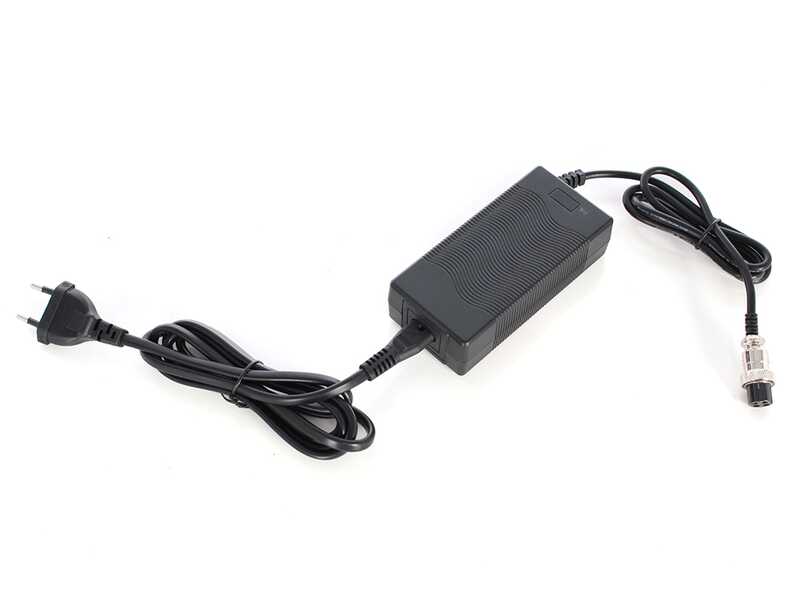S&eacute;cateur &eacute;lectrique de taille Volpi Kamikaze KV700, batterie Li-ion 4,4 Ah - Diam&egrave;tre de coupe 40 mm