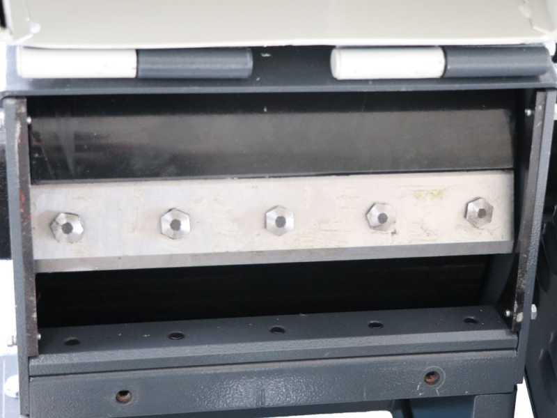 System von Häckseln zu deux Klingen und contre-Klinge in acier