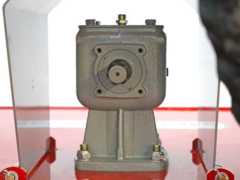 GeoTech Pro SLP 160 - Broyeur plat &agrave; axe vertical pour tracteur