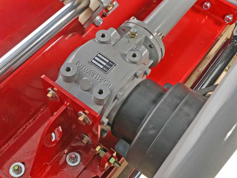 GeoTech Pro ESFM 200H - Broyeur de sarments - S&eacute;rie medium-lourde - &Agrave; d&eacute;port hydraulique