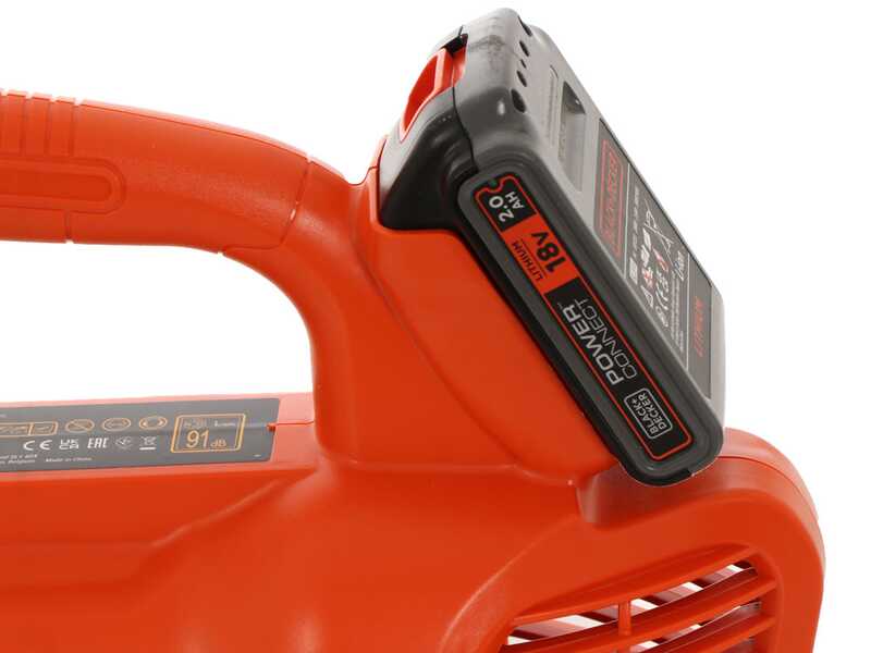 Black &amp; Decker BCBL200L-QW - Souffleur de feuilles &agrave; batterie 18 V 2 Ah + batterie offerte 18 V 2 Ah
