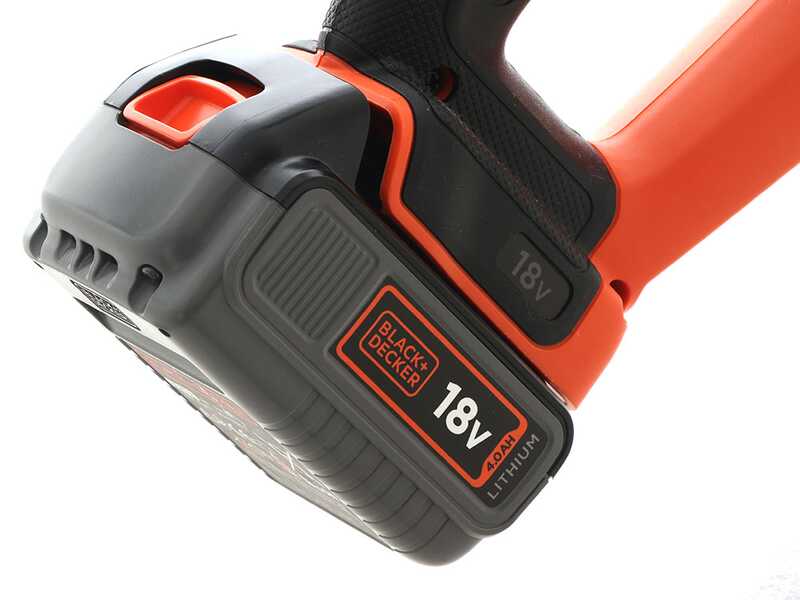Taille-haie &eacute;lectrique &agrave; batterie Black &amp; Decker GTC18504PC-QW 18V 4Ah + une batterie 18V 2Ah offerte - lamier 50 cm