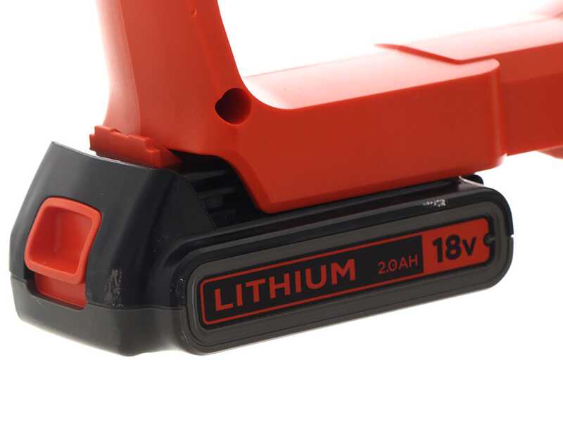 Black &amp; Decker GPC1820L20-QW - &Eacute;lagueuse &agrave; batterie sur perche 18V 2Ah + une batterie 18V 2Ah offerte