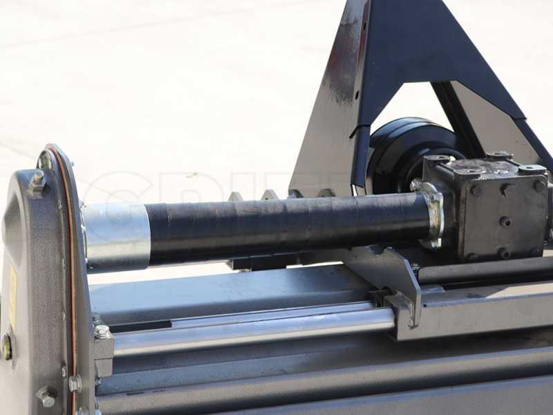 Blackstone BHTL-180 - Fraise rotative pour tracteur s&eacute;rie m&eacute;dium-lourde - D&eacute;port hydraulique.