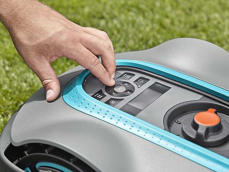 Gardena SILENO life 1250 - Robot tondeuse avec fil p&eacute;riph&eacute;rique et batterie au lithium