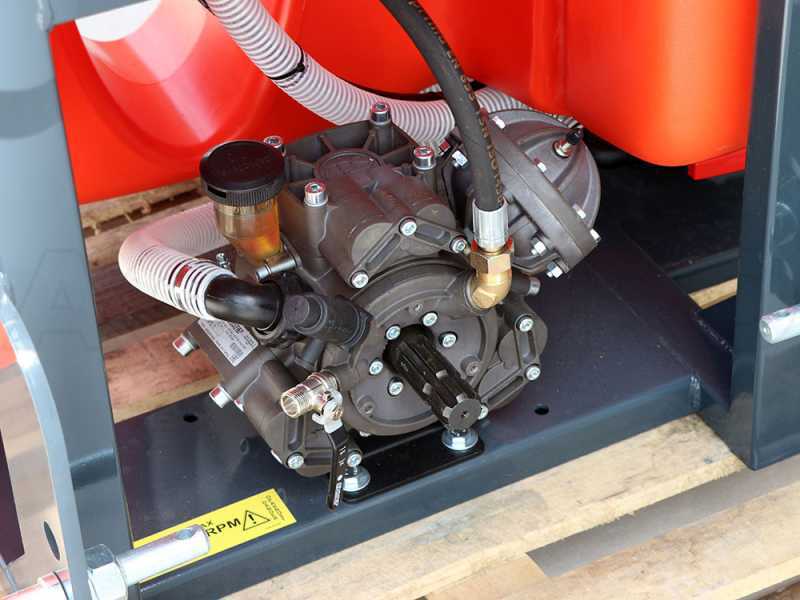 Dal Degan ILEO 600 L - Pulv&eacute;risateur &agrave; tracteur - pompe APS 71