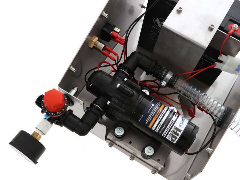 Groupe moto-pompe &agrave; batterie de pulv&eacute;risation Comet CBM 1200 HP sur chariot avec r&eacute;servoir de 55 lt