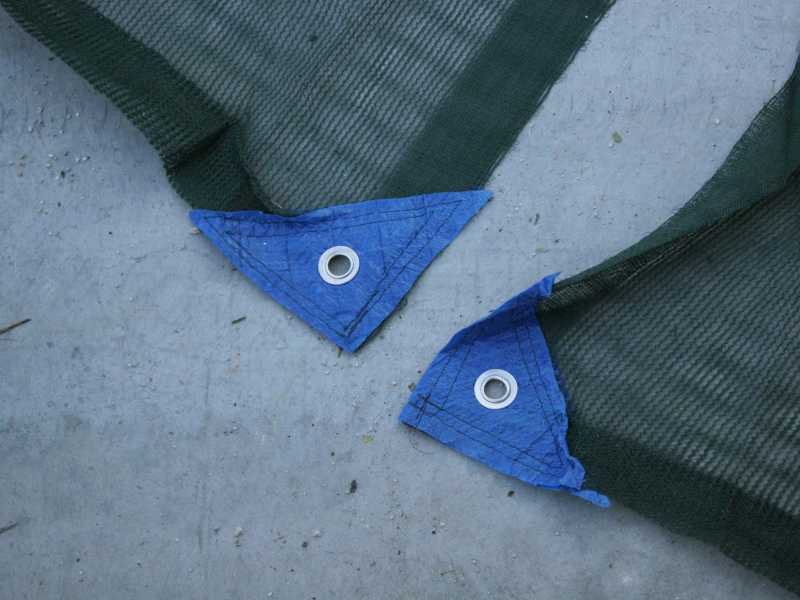 N. 1 Filet anti-&eacute;pines et anti-arrachage pour r&eacute;colte 12x12m avec fente, 1 filet en toile 95g/m2