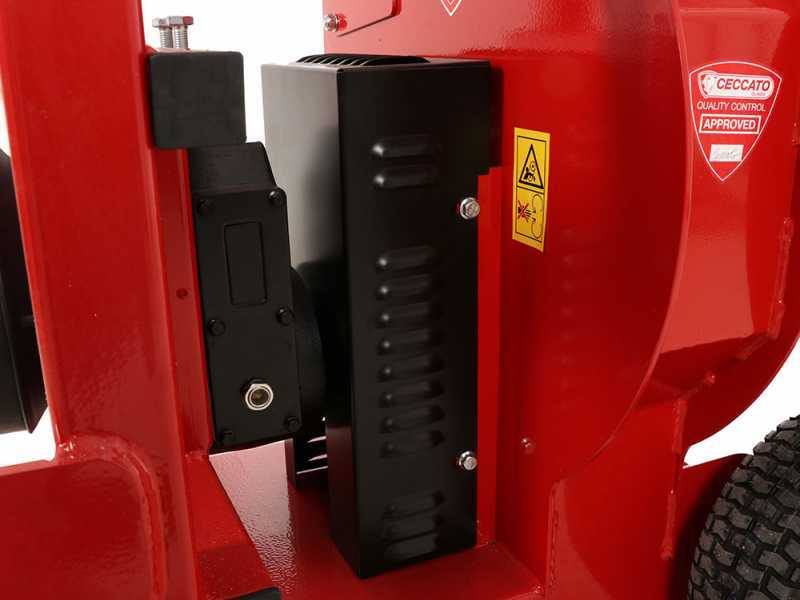 Broyeur de branches &agrave; tracteur  Ceccato Tritone BIG PTO avec atttelage &agrave;  3 points