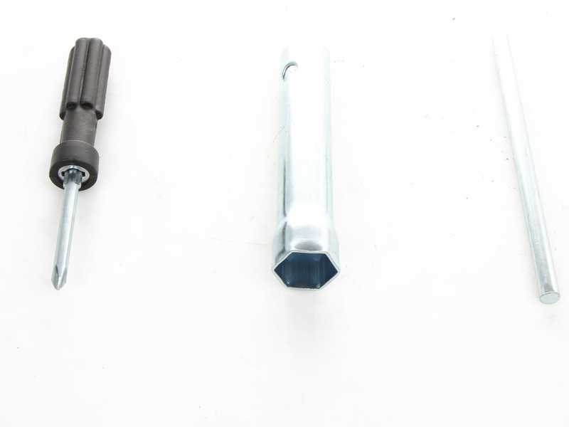 Rato R6000D-ATS AVR - Groupe &eacute;lectrog&egrave;ne &agrave; essence avec AVR 6 kW - Continue 5.5 kW Monophas&eacute;