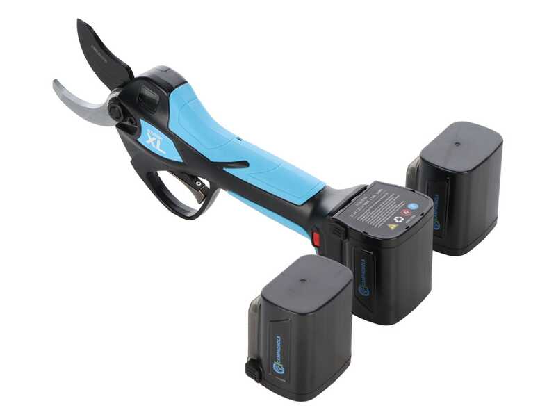 Campagnola Stark XL - S&eacute;cateur &eacute;lectrique de taille sur perche 230 cm - 21.6V 2.5Ah - 3x 21,6V 2,5 Ah - Diam&egrave;tre de coupe 40 mm