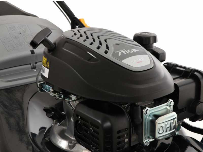 Tondeuse &agrave; gazon tract&eacute;e Alpina AL5 46 SA avec moteur essence ST 140 de 139 cc