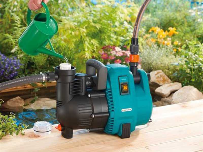 Pompe de jardin Gardena 4000/5 - 1100W- pour eaux claires - 4,5 Bars