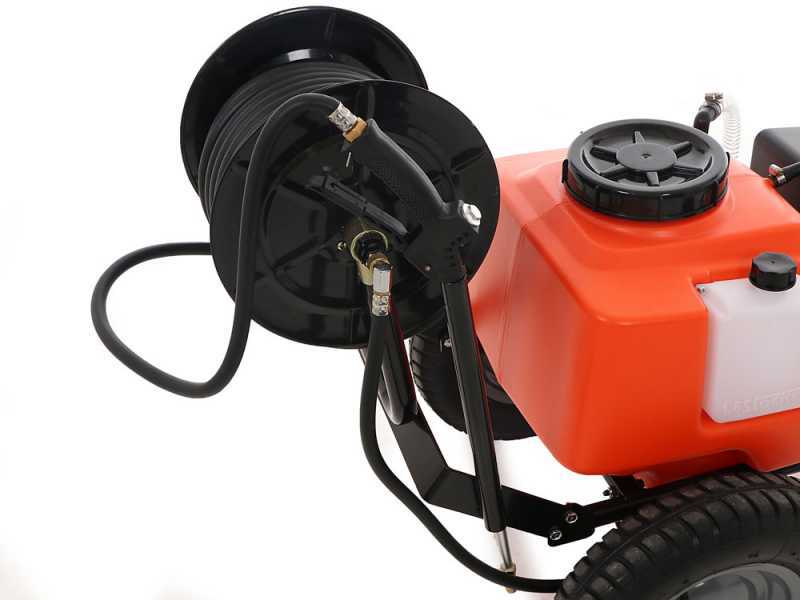 Pompe de pulv&eacute;risation &agrave; batterie Stocker 12V de 100 l art. 304 - Pompe de pulv&eacute;risation &eacute;lectrique sur chariot avec barre de pulv&eacute;risation et crochet d'attelage