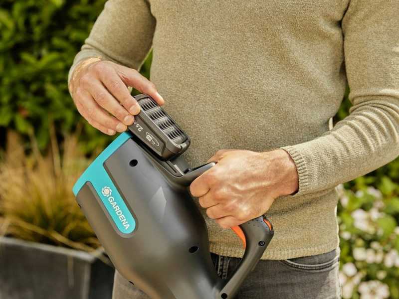 Gardena PowerJet 18V P4A - Souffleur de feuilles &agrave; batterie 18 V 2,5 Ah
