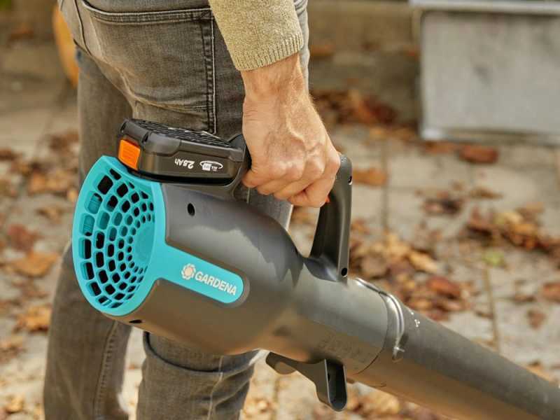 Gardena PowerJet 18V P4A - Souffleur de feuilles &agrave; batterie 18 V 2,5 Ah