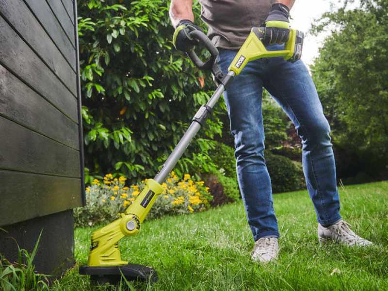 Coupe-bordures &agrave; batterie RYOBI OLT1832 - 18V - BATTERIE ET CHARGEUR NON INCLUS