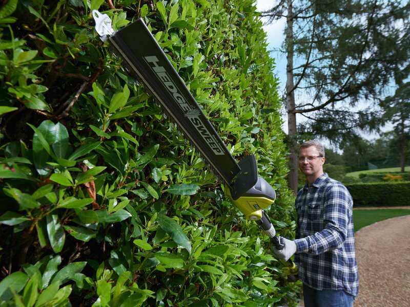 Ryobi OPT1845 - Taille-haie t&eacute;lescopique orientable &agrave; batterie 18V - Lame de 45 cm - SANS BATTERIE NI CHARGEUR