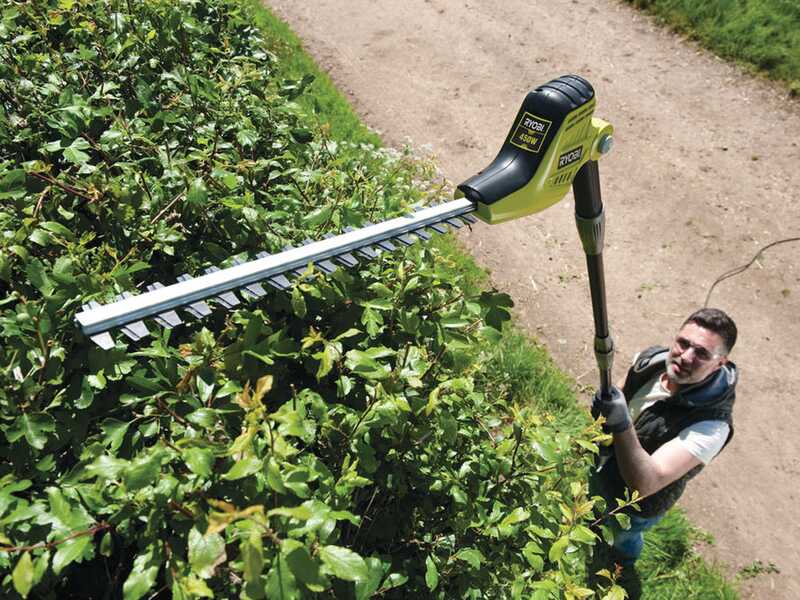 RYOBI 450W RPT4545E - Taille-haie &eacute;lectrique sur perche de rallonge t&eacute;lescopique - Lame de 45 cm 