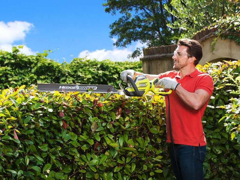 Ryobi RHT6760RL - Taille-haie &eacute;lectrique avec lame de 60 cm - 650W