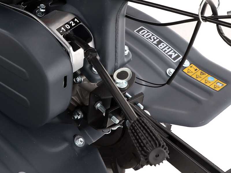Motobineuse BlackStone MHB 1500 avec moteur thermique &agrave; essence 212 cm3