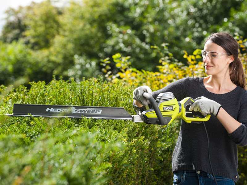 RYOBI RHT8165RL - Taille-haie &eacute;lectrique avec lame de 65 cm - 800W