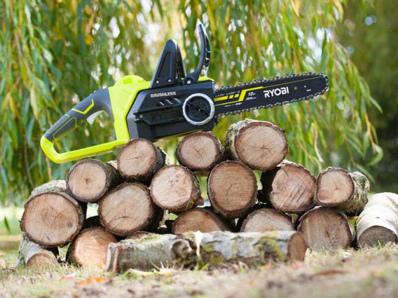RYOBI BRUSHLESS OCS1830- Tron&ccedil;onneuse &agrave; batterie 18V - Guide 30 cm - SANS BATTERIE NI CHARGEUR