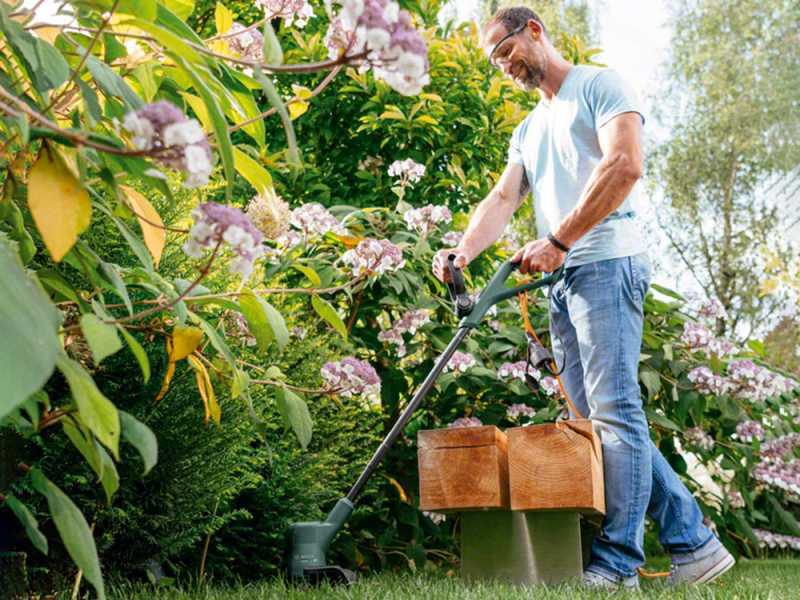Coupe-bordures &eacute;lectrique Bosch EasyGrassCut 26