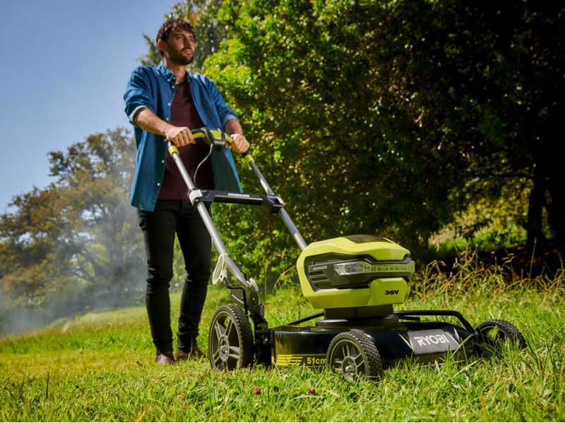 Tondeuse &eacute;lectrique &agrave; batterie RYOBI RY36LMMX51A-140 seulement mulching - MAX POWER 36V - 4Ah - coupe de 51 cm