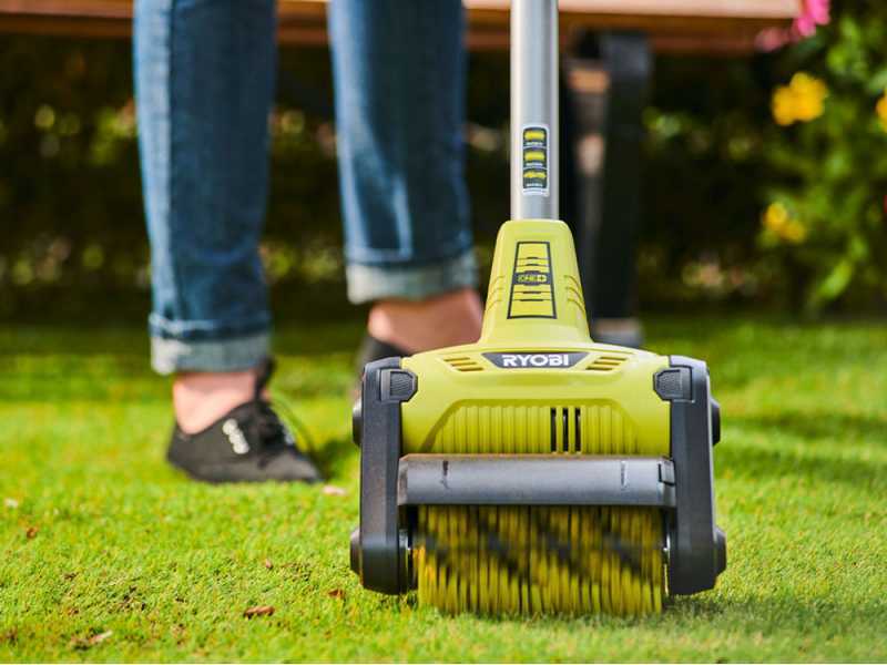 Ryobi RY18PCB-0 - Nettoyeur de sols &agrave; batterie - 18V - SANS BATTERIE ET SANS CHARGEUR
