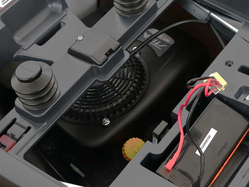 Tracteur tondeuse Rider Castelgarden XE 966 HD - moteur Stiga ST 250 ES - Bo&icirc;te hydrostatique