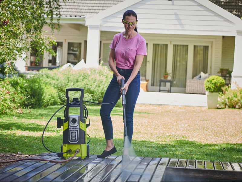 RYOBI RPW120B - Nettoyeur haute pression &agrave; eau froide - 1800W - 120 bar - 380 l/h