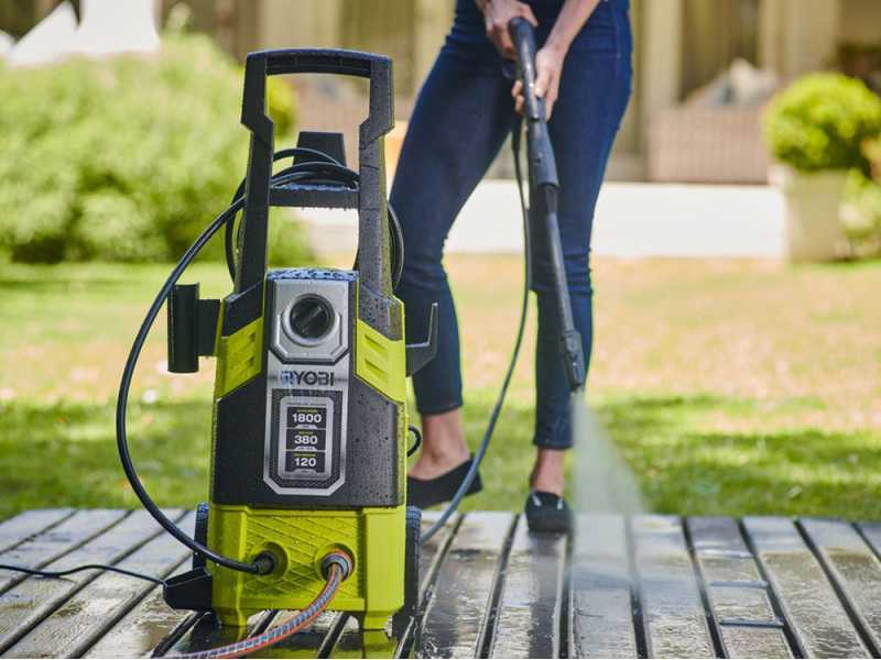 RYOBI RPW120B - Nettoyeur haute pression &agrave; eau froide - 1800W - 120 bar - 380 l/h