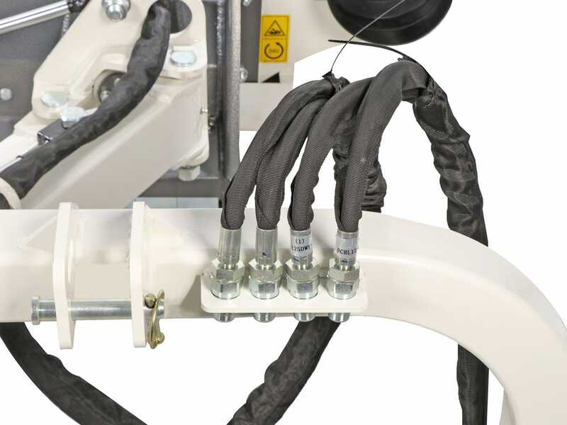 BlackStone BVL 125 L - Broyeur d'accotement lat&eacute;ral pour tracteur - S&eacute;rie l&eacute;g&egrave;re