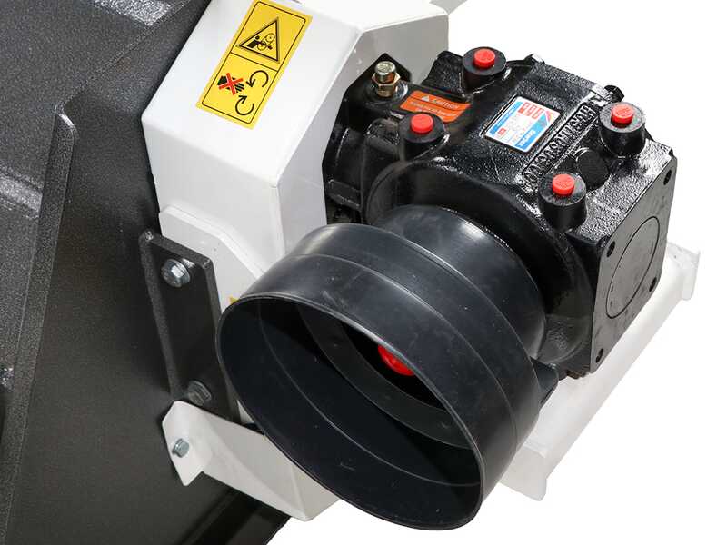 BlackStone BVM 140 M - Broyeur d'accotement lat&eacute;ral &agrave; bras pour tracteur - S&eacute;rie medium