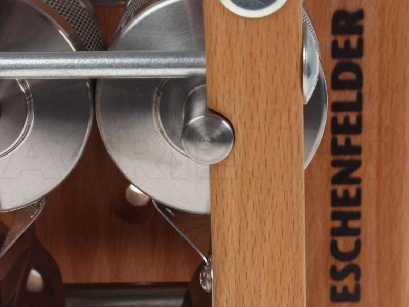 Floconneuse manuelle murale Eschenfelder 1220 en aluminium avec rouleaux en acier inoxydable