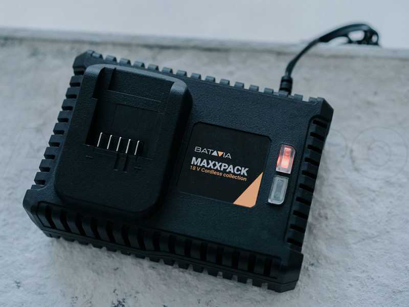 Chargeur rapide BATAVIA 18V/ 4 A