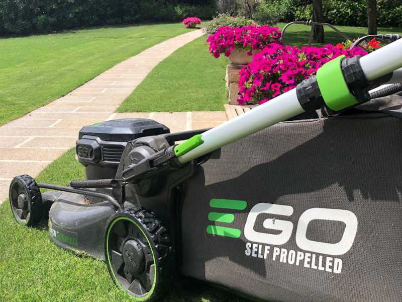 Tondeuse &agrave; batterie EGO LM2021E-SP - 56V 5Ah - &Oslash; de coupe de 50 cm