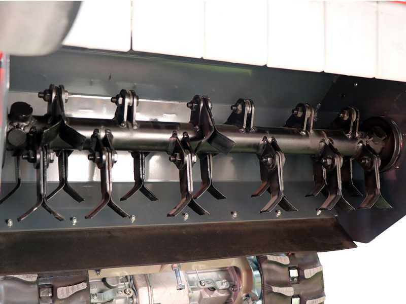 Benassi T750 SHD - Tondeuse d&eacute;broussailleuse professionnelle &agrave; couteaux sur chenilles - Honda GX270