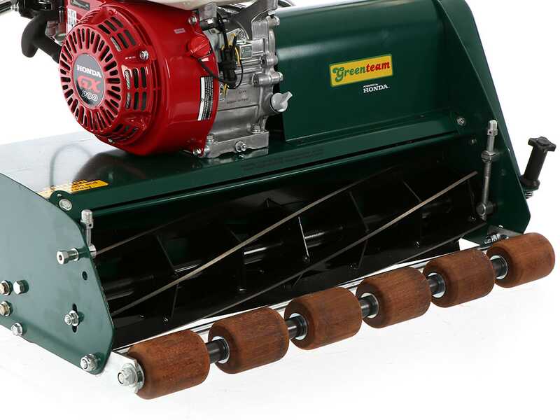 Tondeuse h&eacute;lico&iuml;dale Marina Systems 660H - Honda GX200 - Rouleau en m&eacute;tal - H&eacute;lice 6 lames