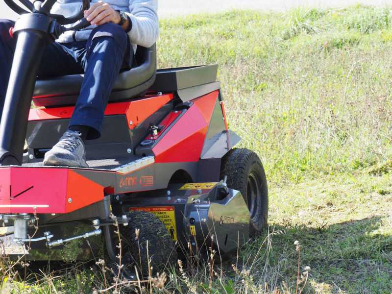 Tracteur tondeuse &eacute;lectrique CaRINO - Moteur &agrave; batterie 48V/200 Ah - Largeur de coupe 110 cm