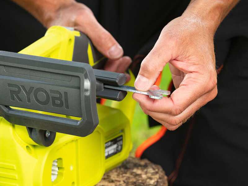 RYOBI RY18CS20A-125  - Tron&ccedil;onneuse &agrave; batterie - 18 V - 2.5 Ah  - Guide de 20 cm