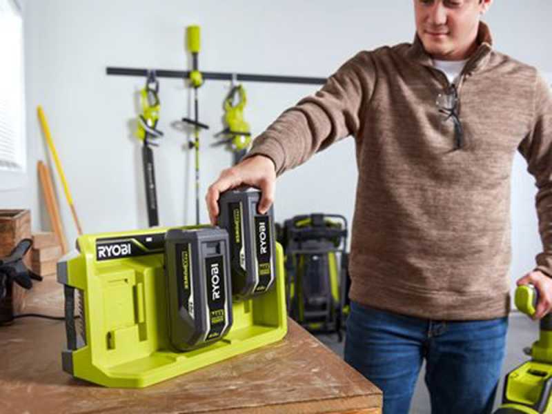 Chargeur RYOBI RY36C3PA &agrave; 3 portes - 36V